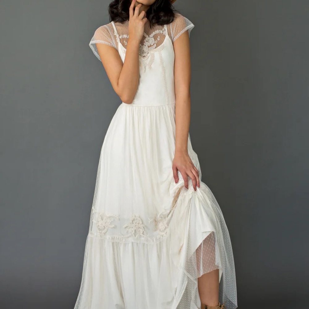 Joyfolie Dress: Josephine Maxi Dress in Ivory